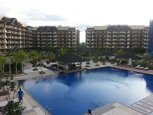 Arista Place Swimming Pool